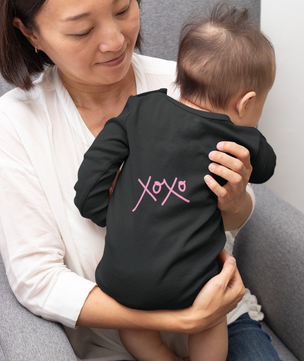 long-sleeve-onesie-keep-calm-and-kiss-me-black-backside